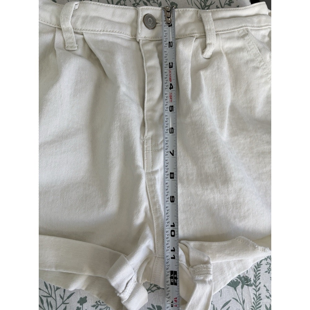 BCBG Generation White Pleated Trouser Shorts 9/29 High Rise Cuffed Cotton - Picture 8 of 9